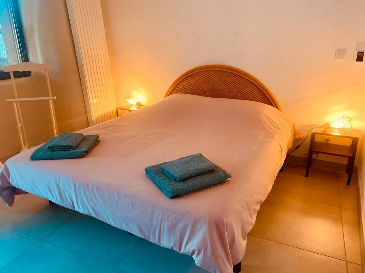 Auberge Du Theleme Beaumont  Inn