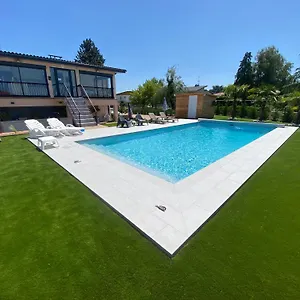 Avec Piscine Commune Grieges